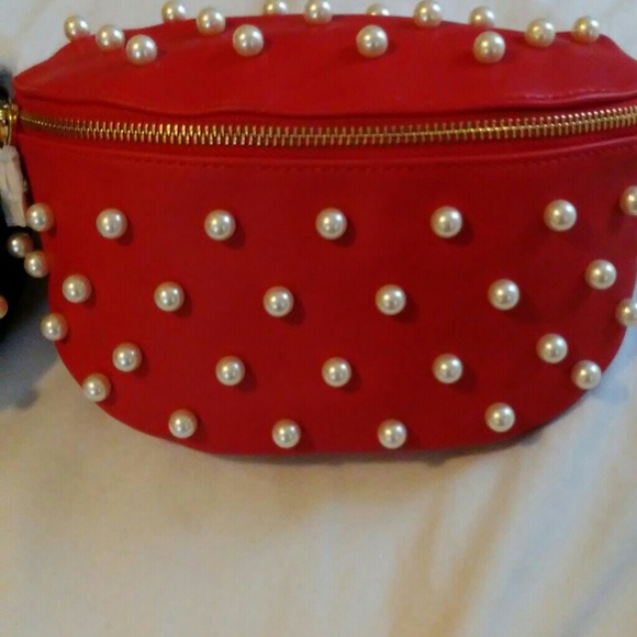 pearl fanny pack